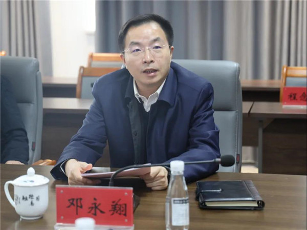 市委常委、常務副市長鄧永翔現(xiàn)場調研城投集團產業(yè)項目